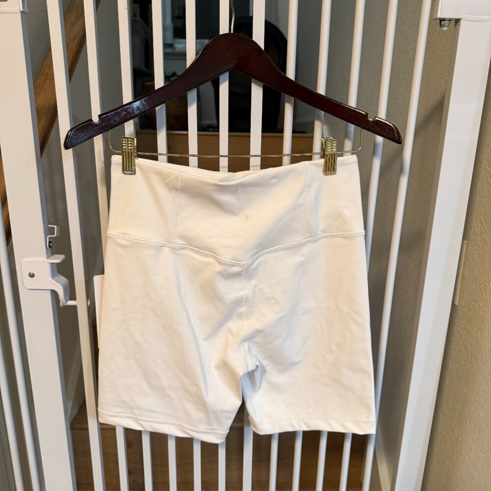 Elation Ultra High Rise 7" Short - Picture 3 of 4